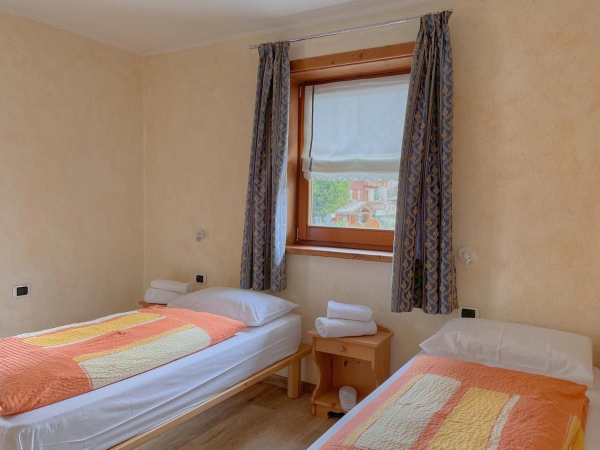 Skyrim Apartment - City Centre Livigno Luaran gambar